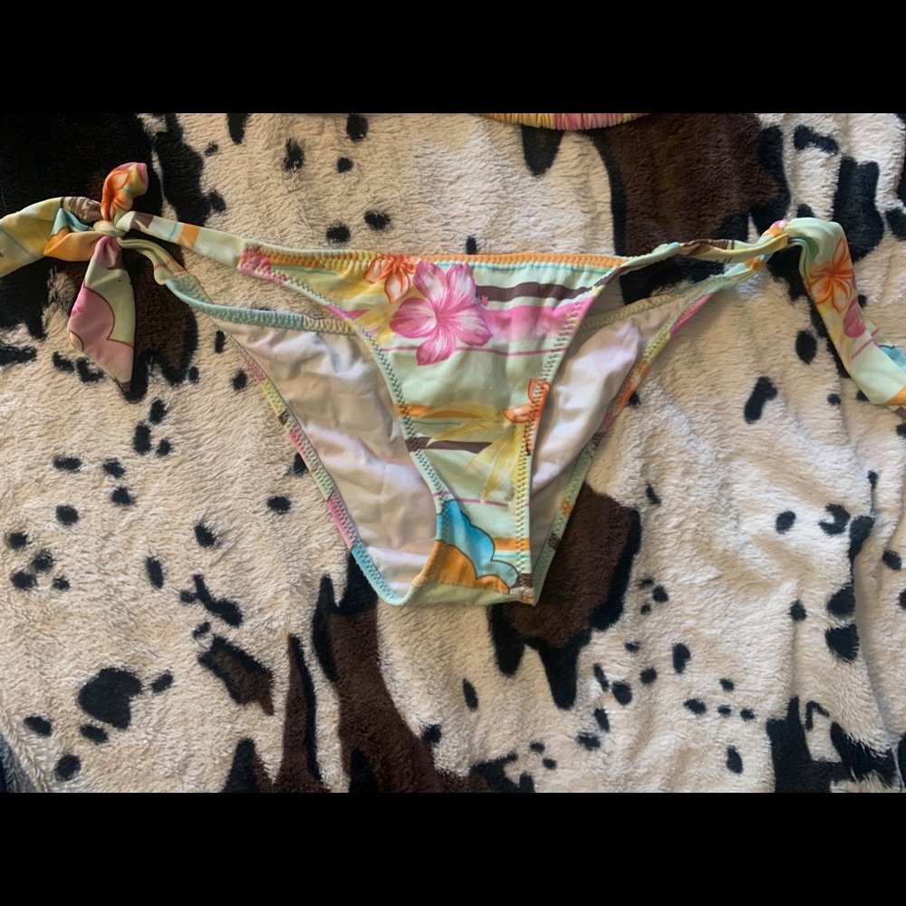 Roxy bikini bottoms